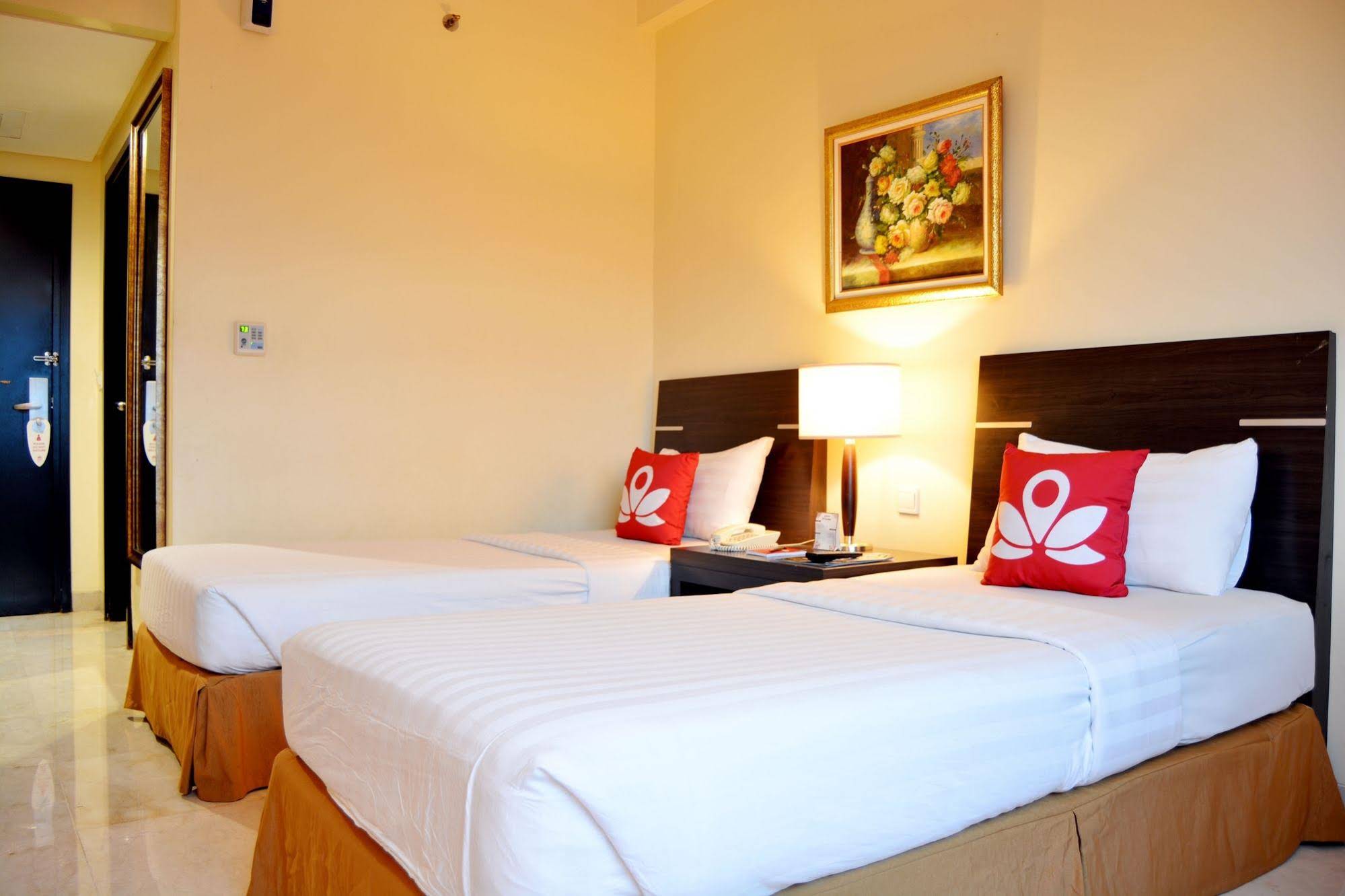 Grand Asia Hotel by ZEN Rooms