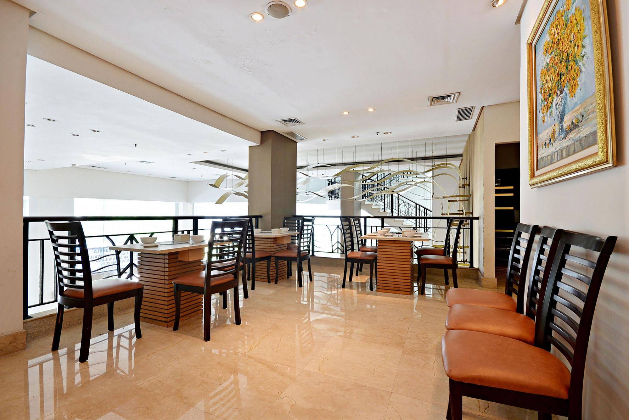 Grand Asia Hotel by ZEN Rooms