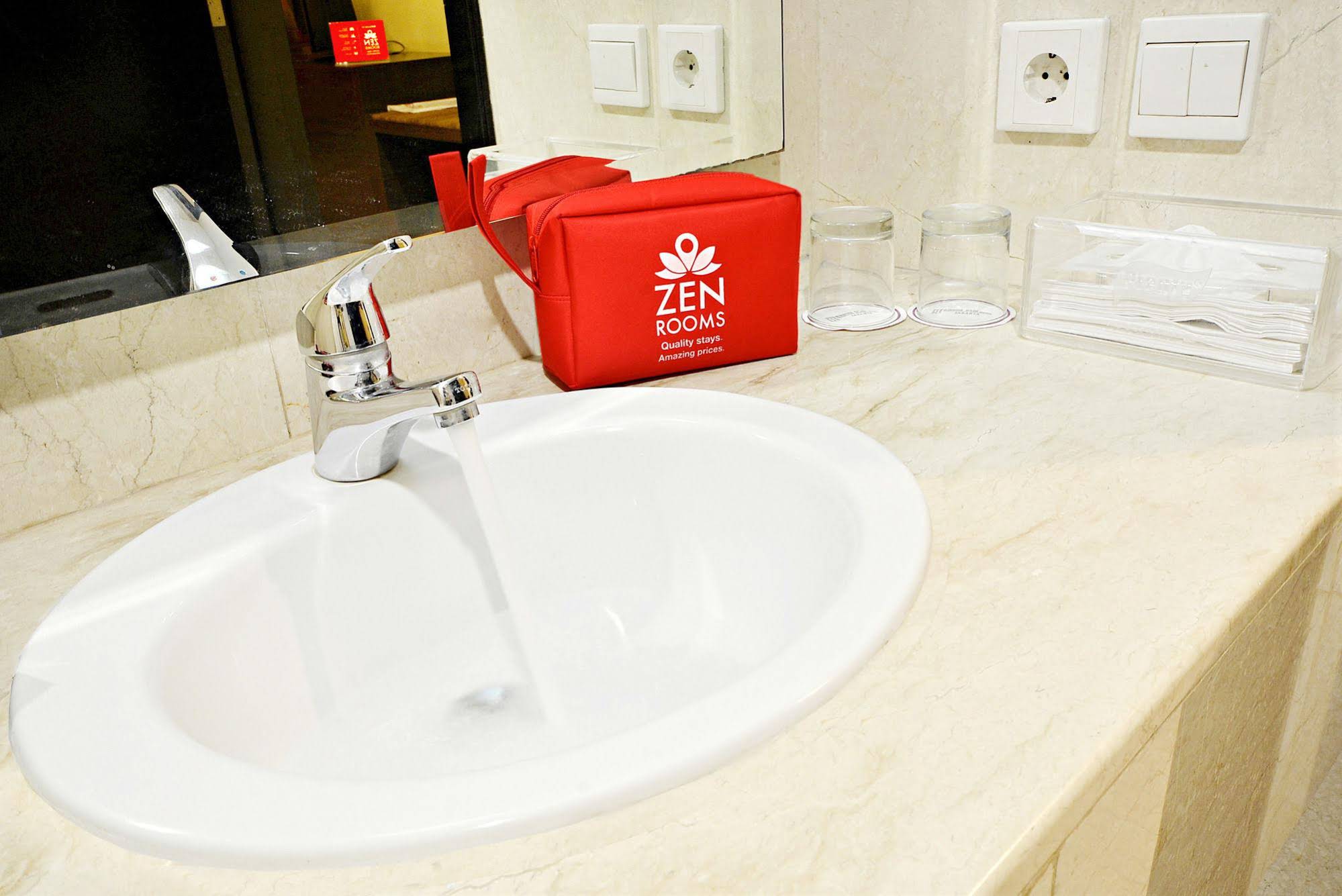 Grand Asia Hotel by ZEN Rooms