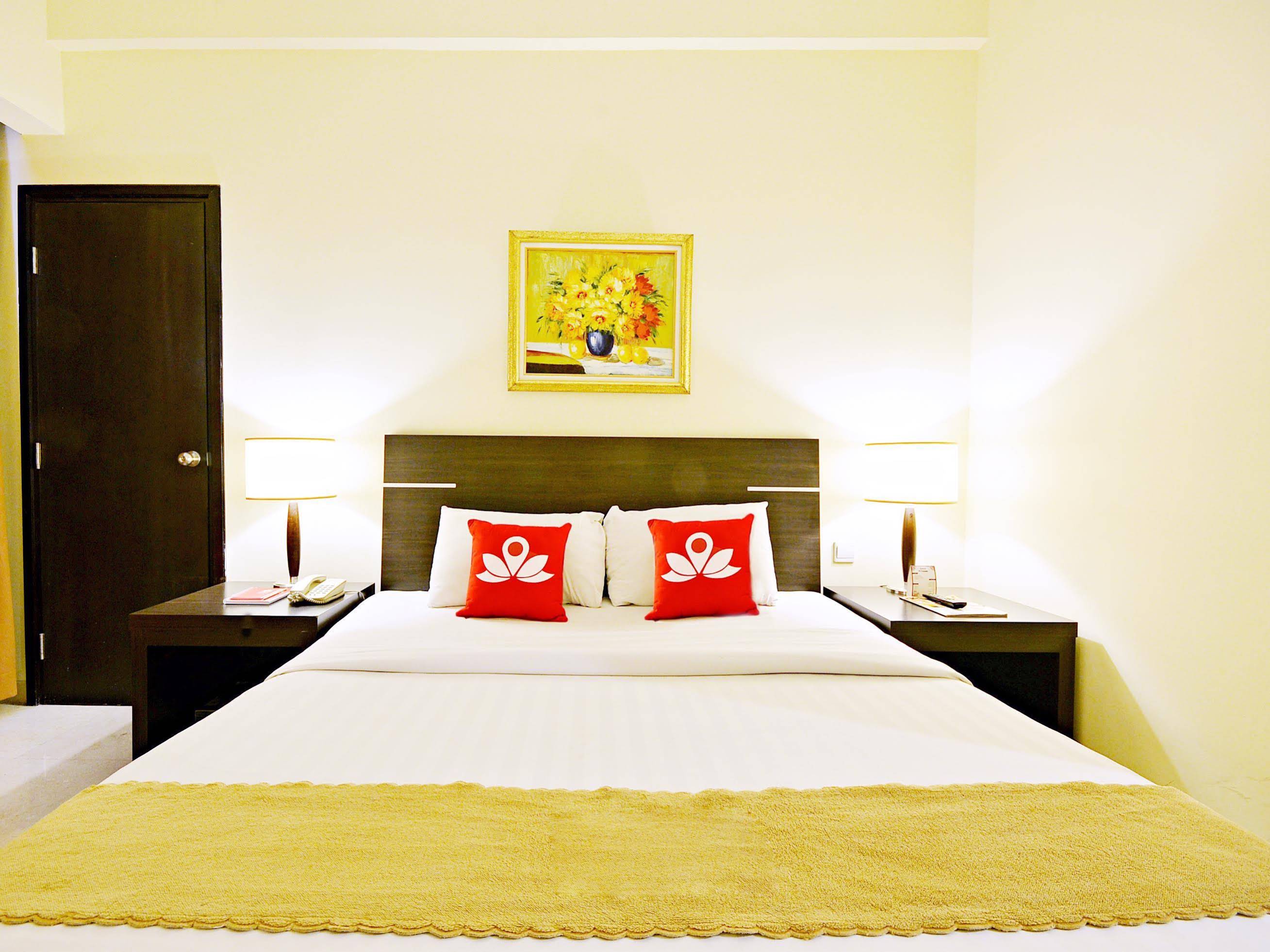 Grand Asia Hotel by ZEN Rooms