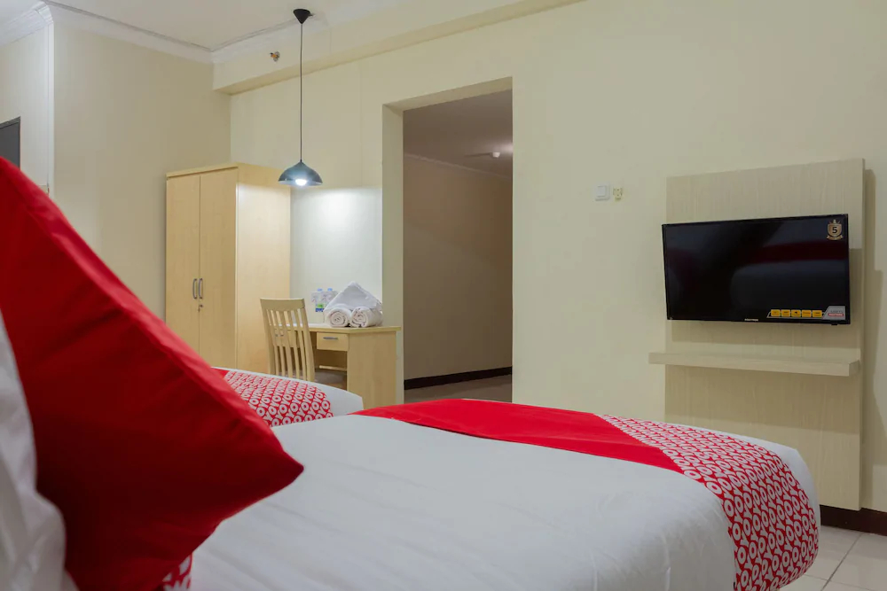 Grand Palace Kemayoran by OYO Rooms