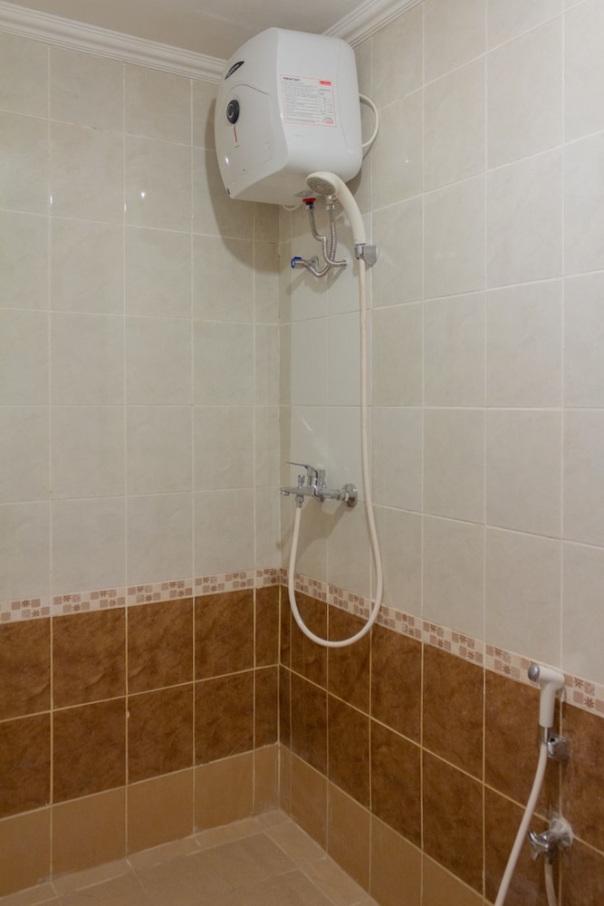 Grand Palace Kemayoran by OYO Rooms