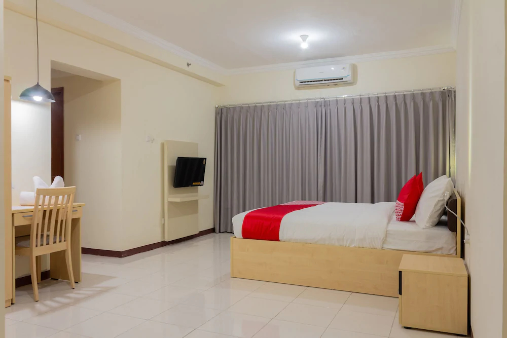 Grand Palace Kemayoran by OYO Rooms