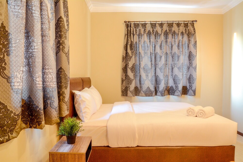 Grand Palace Kemayoran by Travelio