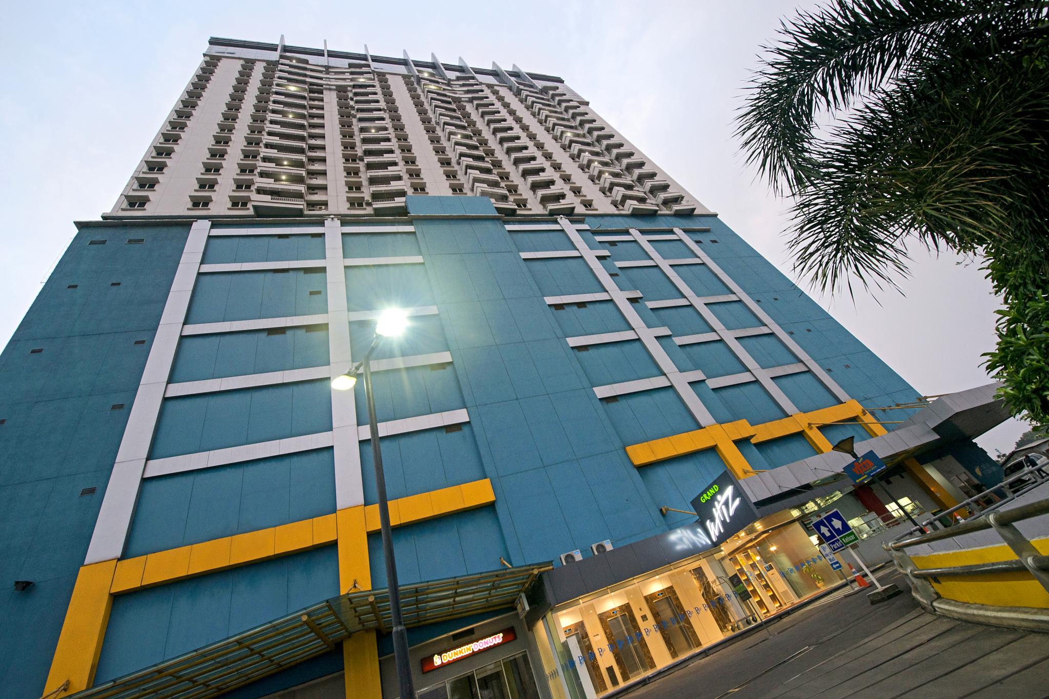 Grand Whiz Poins Square Simatupang Jakarta