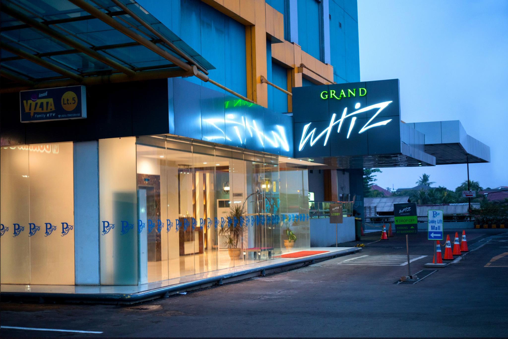 Grand Whiz Poins Square Simatupang Jakarta