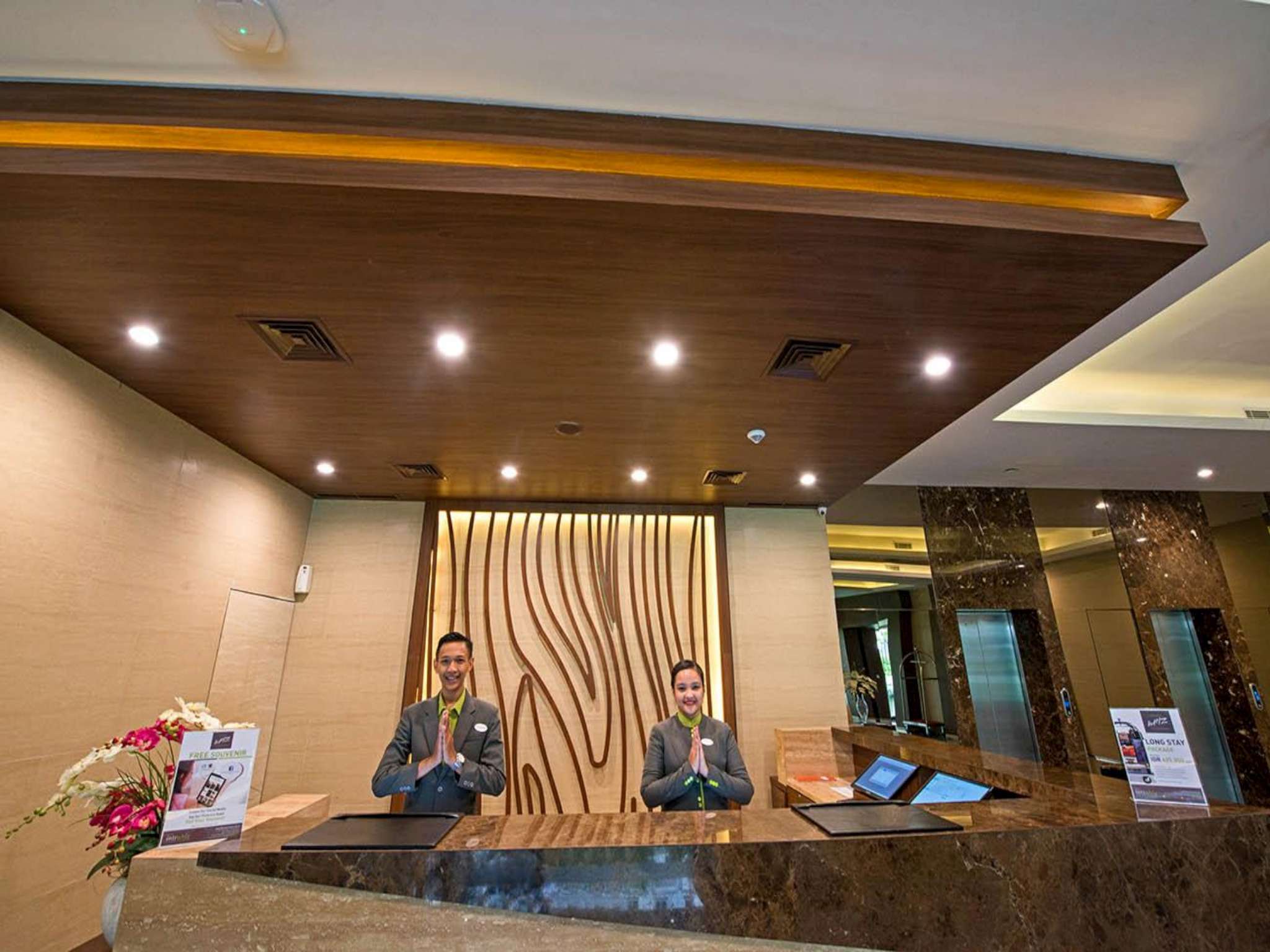 Grand Whiz Poins Square Simatupang Jakarta