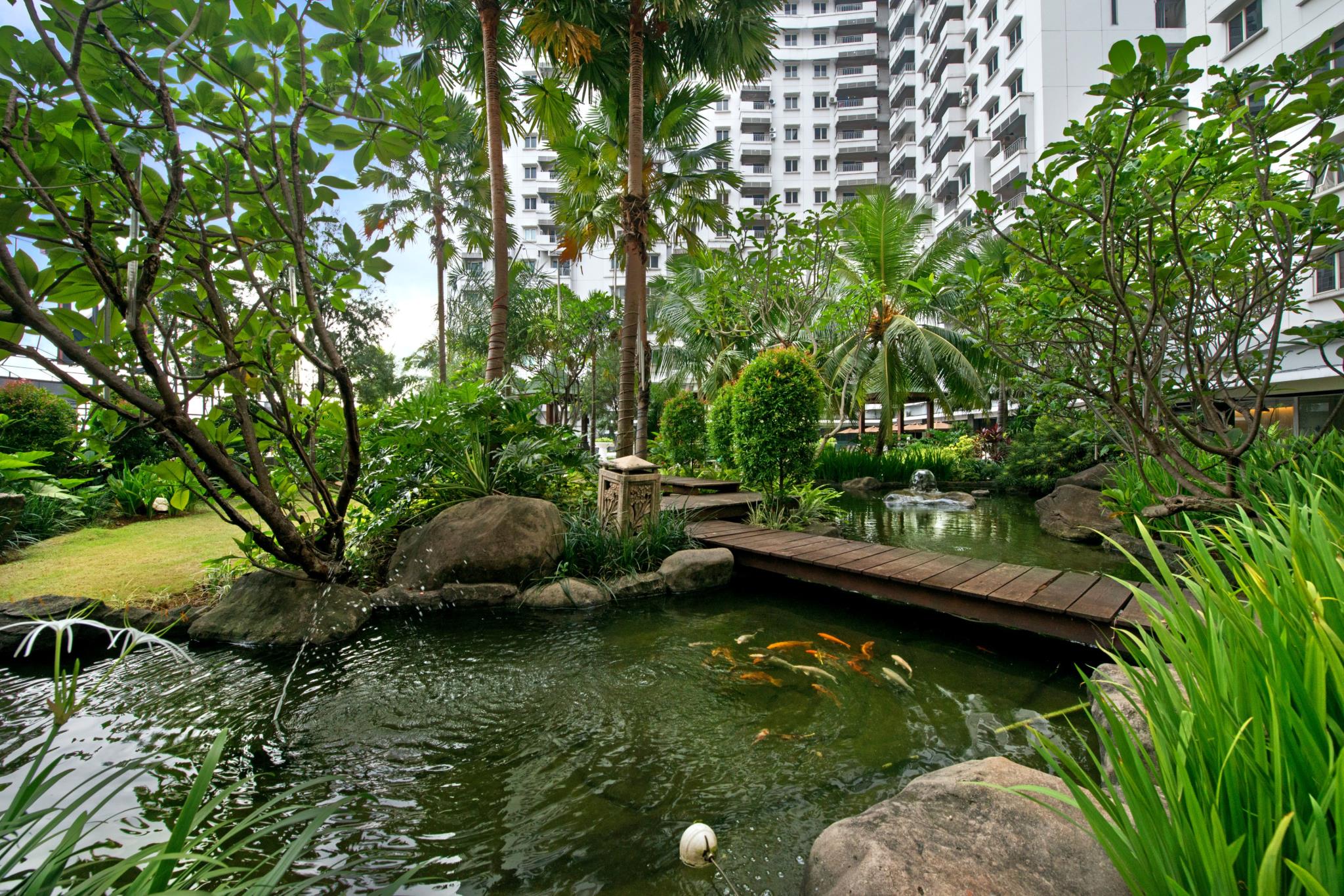 Grand Whiz Poins Square Simatupang Jakarta