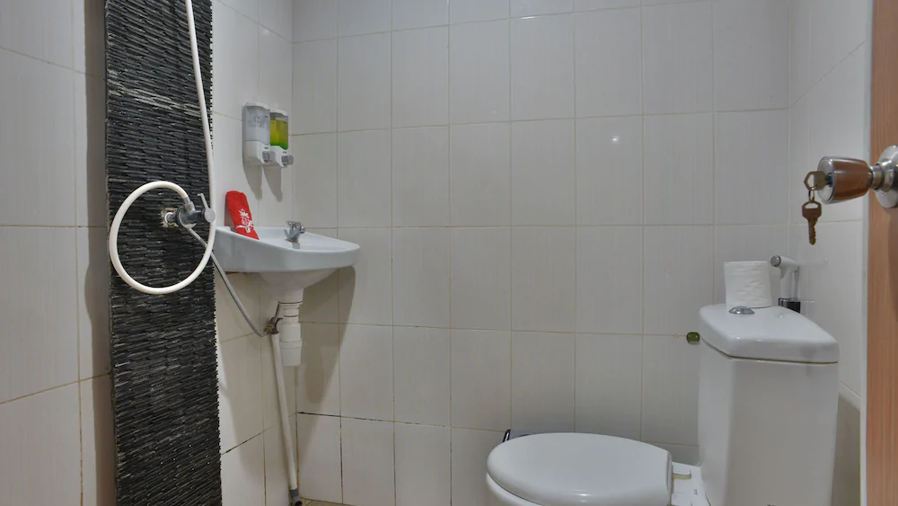 Green Apple Residence by ZEN Rooms