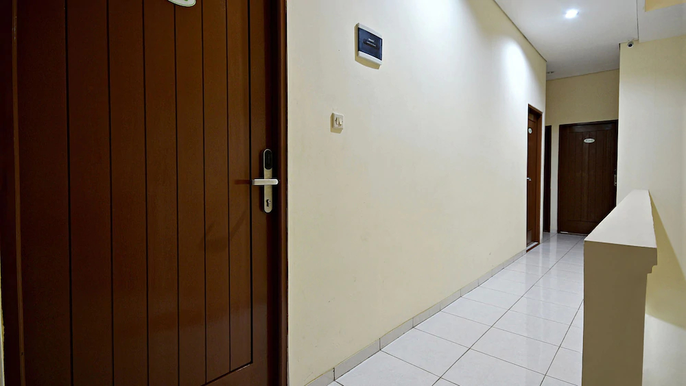 Green Apple Residence by ZEN Rooms