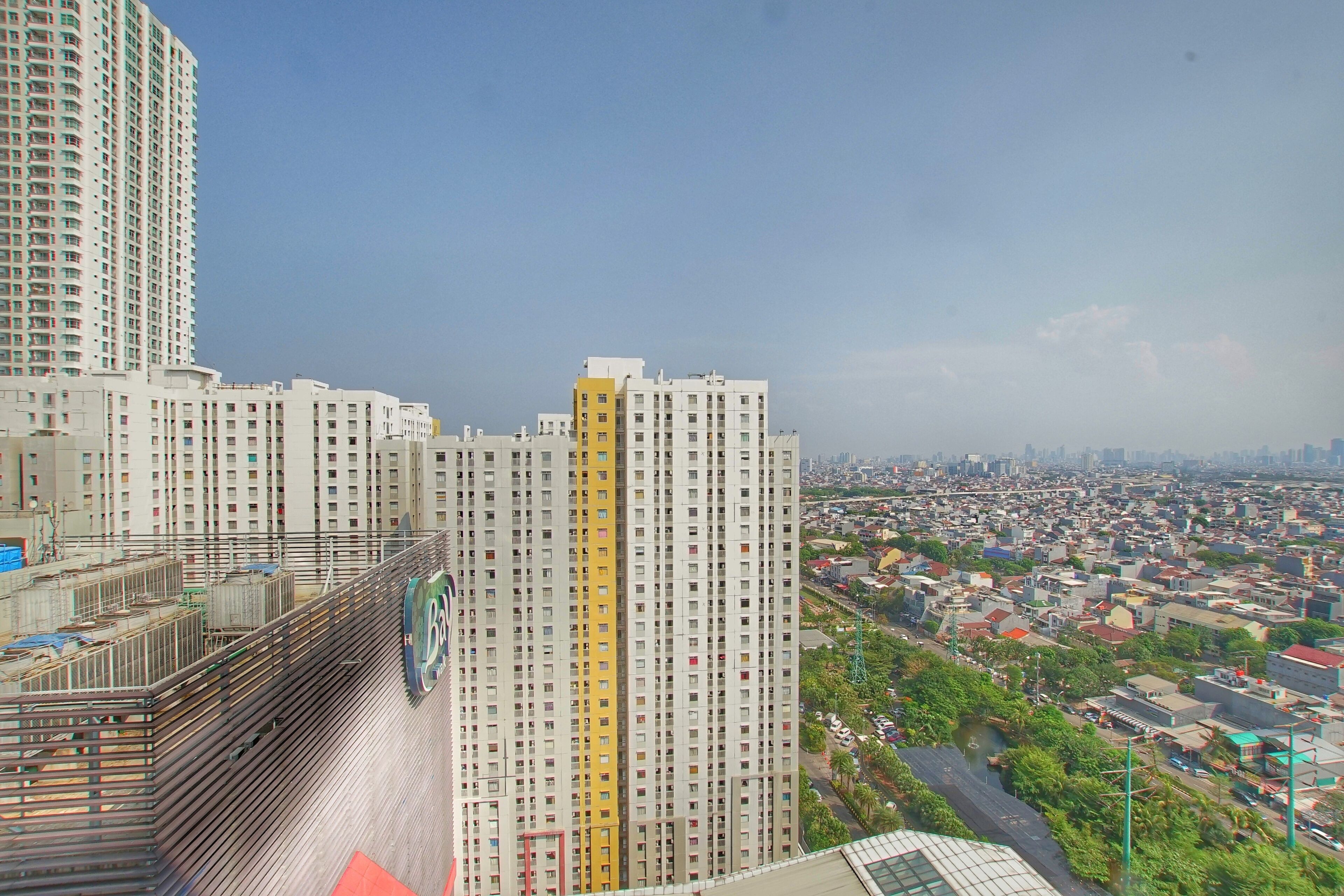 Green Bay Tower G by Apatel