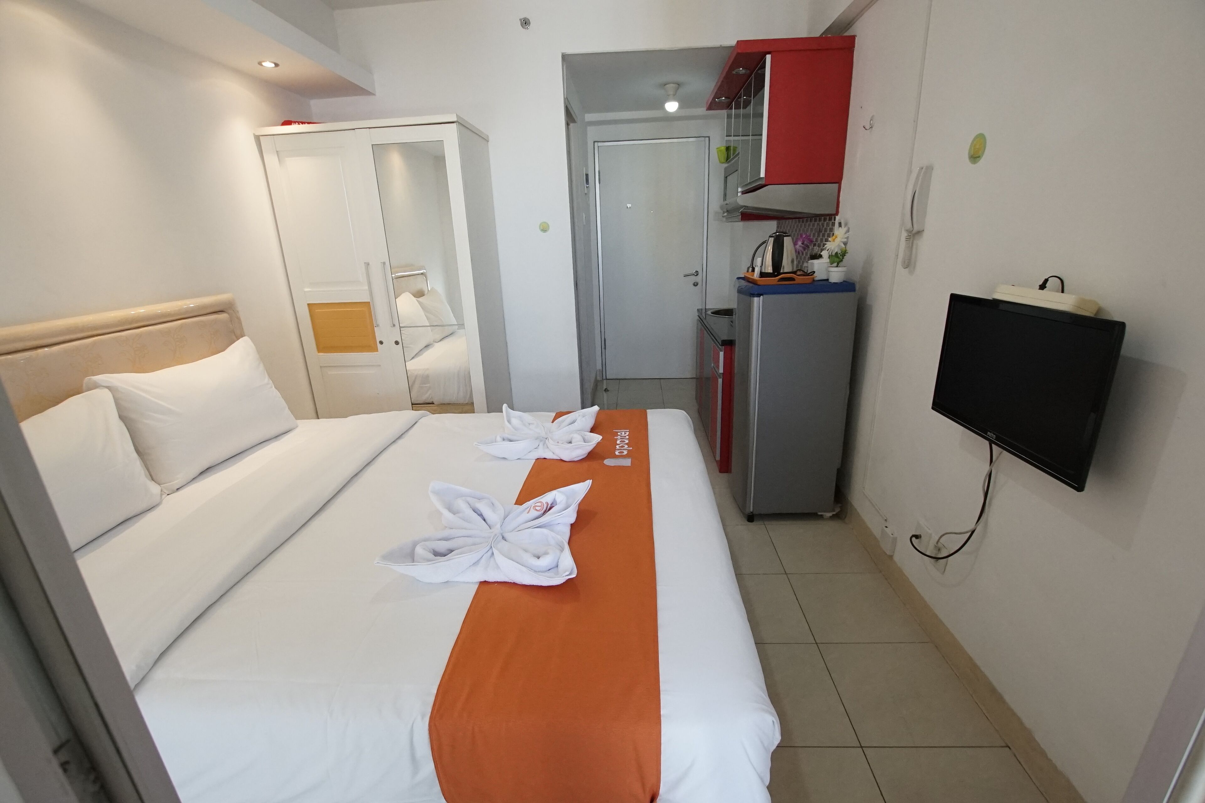 Green Bay Tower G by Apatel