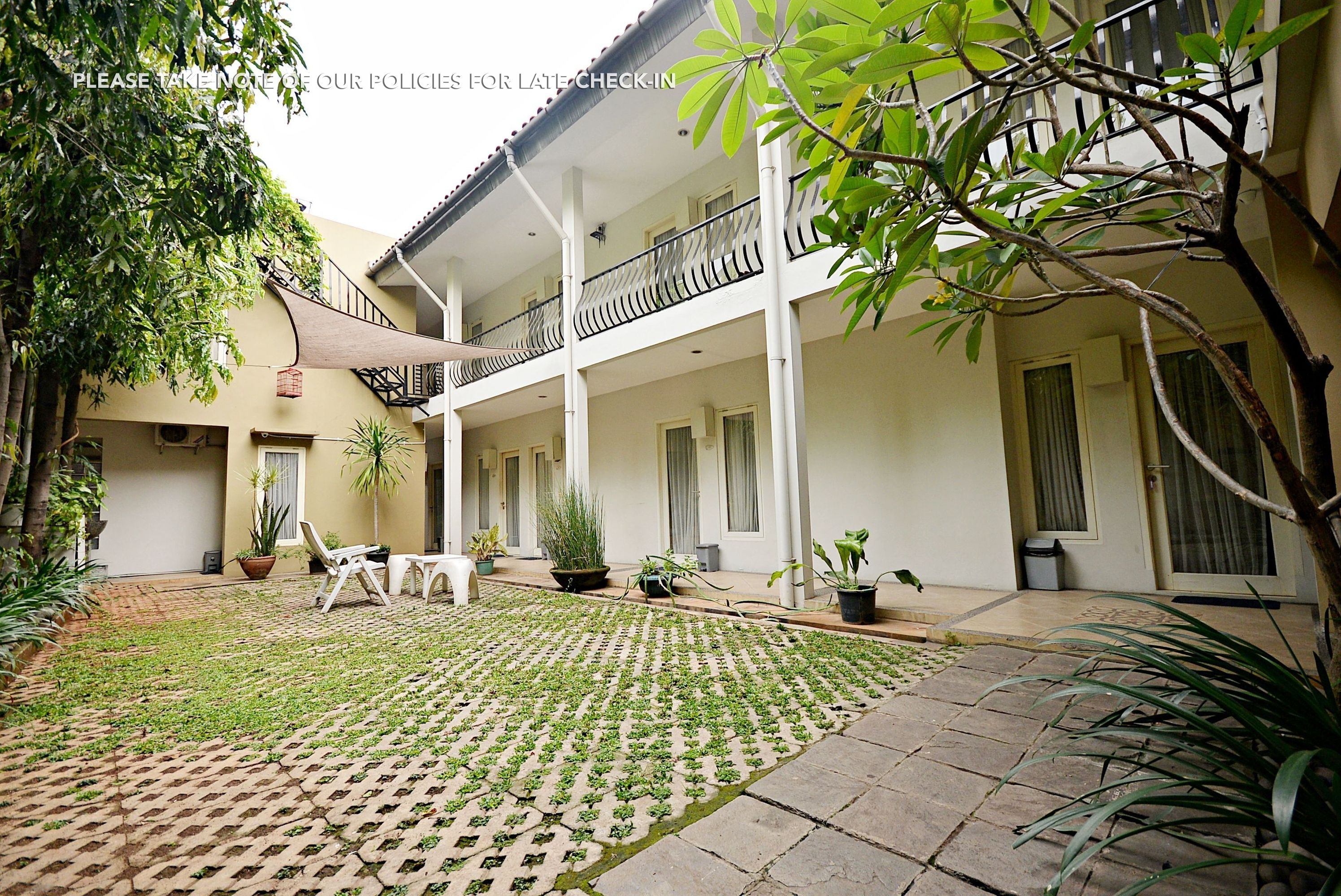 ZEN Rooms Mampang Prapatan Syariah