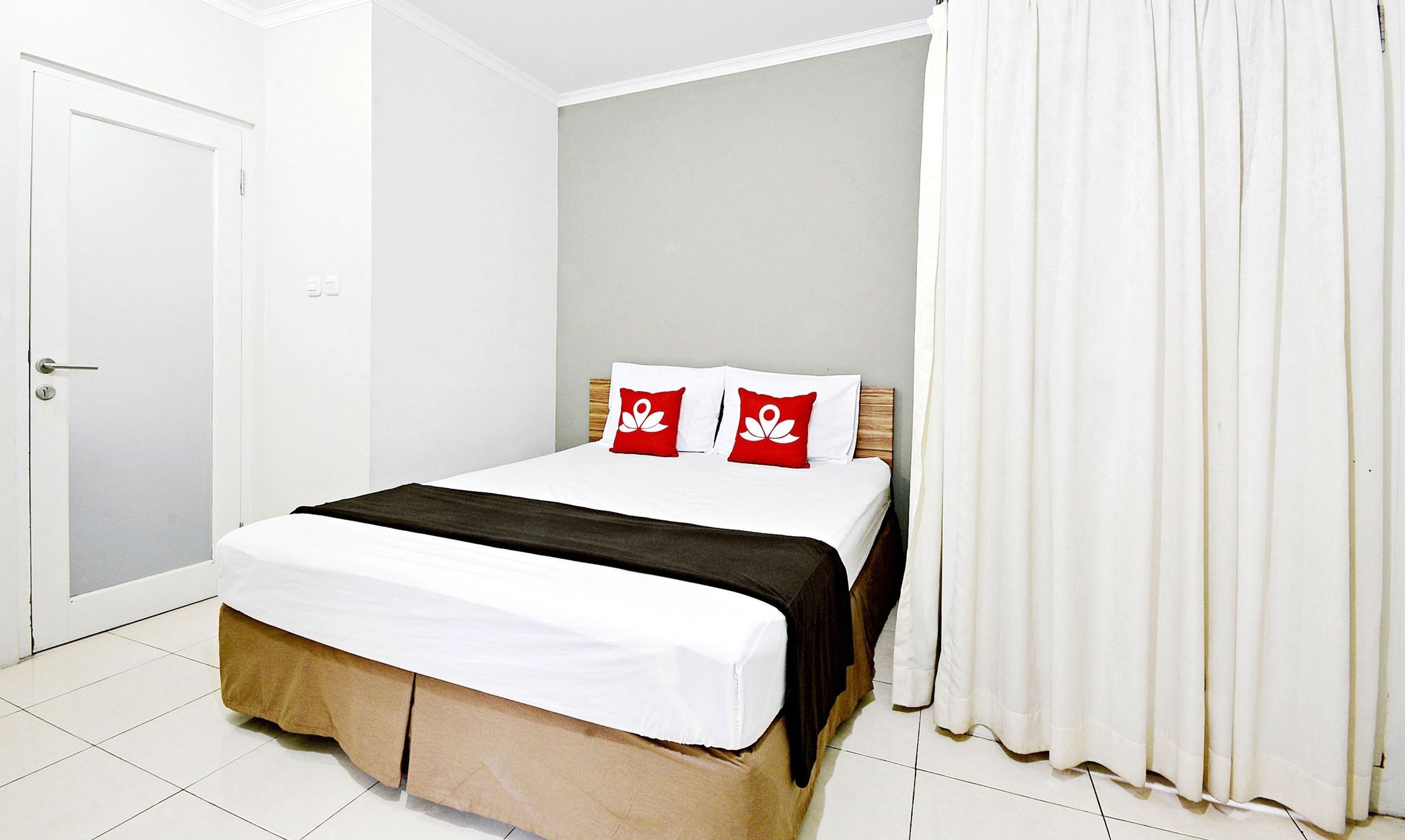 ZEN Rooms Mampang Prapatan Syariah