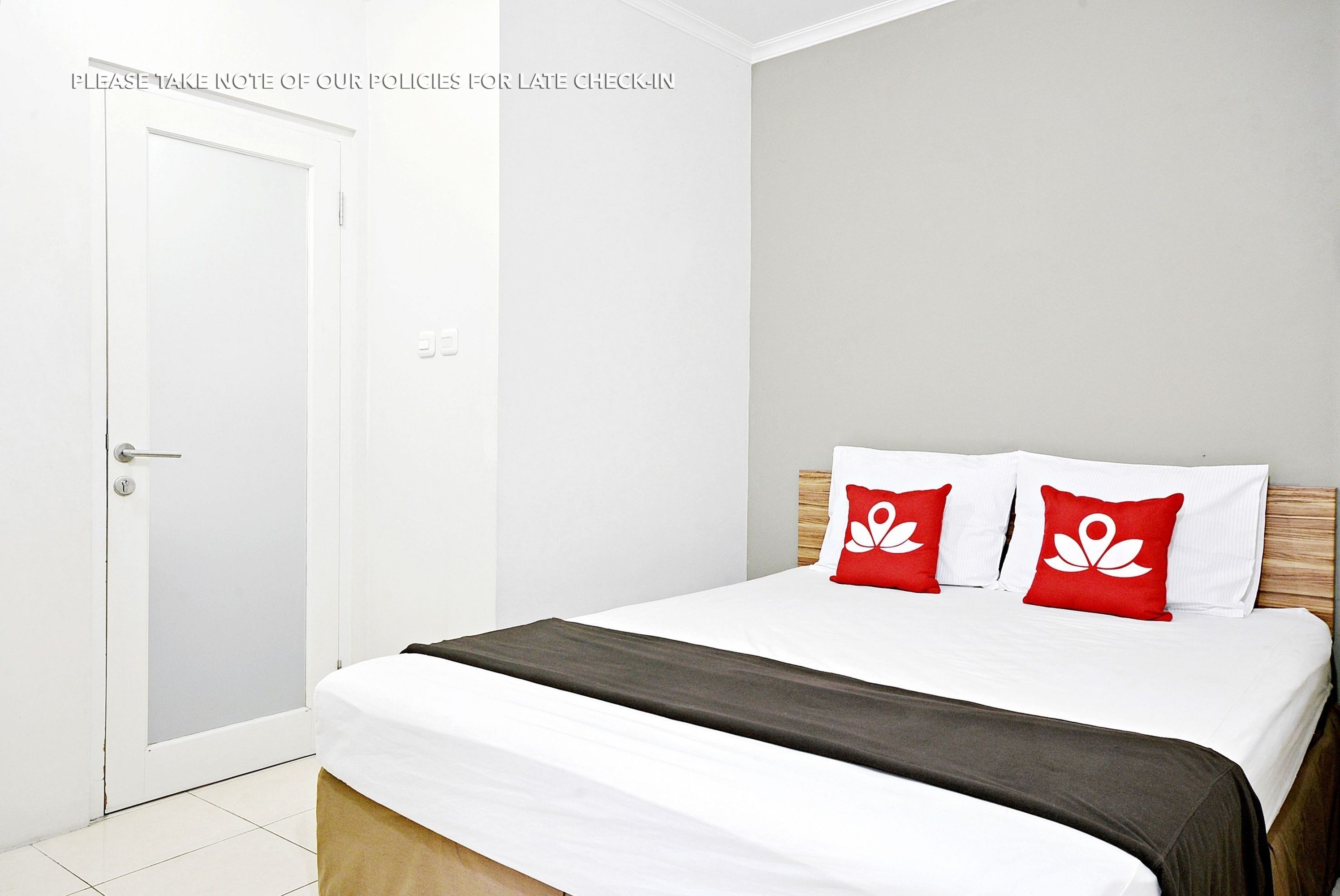 ZEN Rooms Mampang Prapatan Syariah