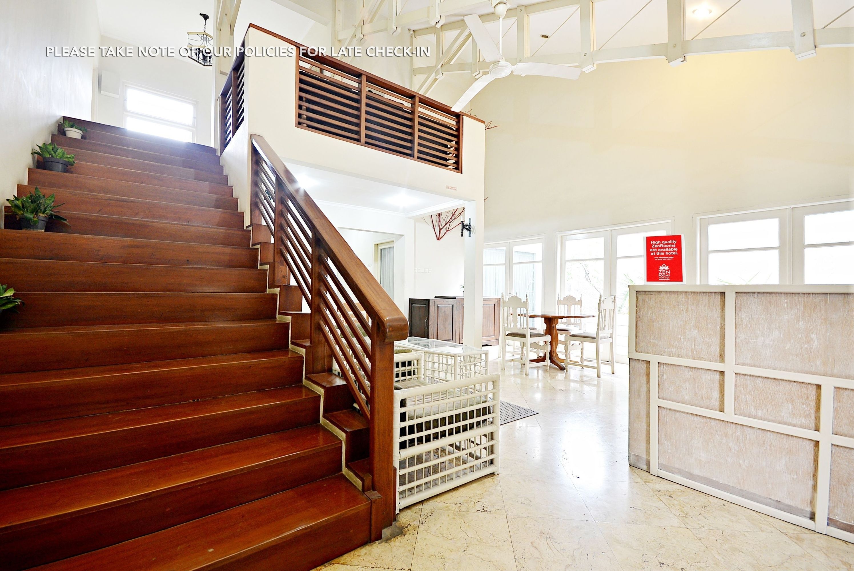 ZEN Rooms Mampang Prapatan Syariah