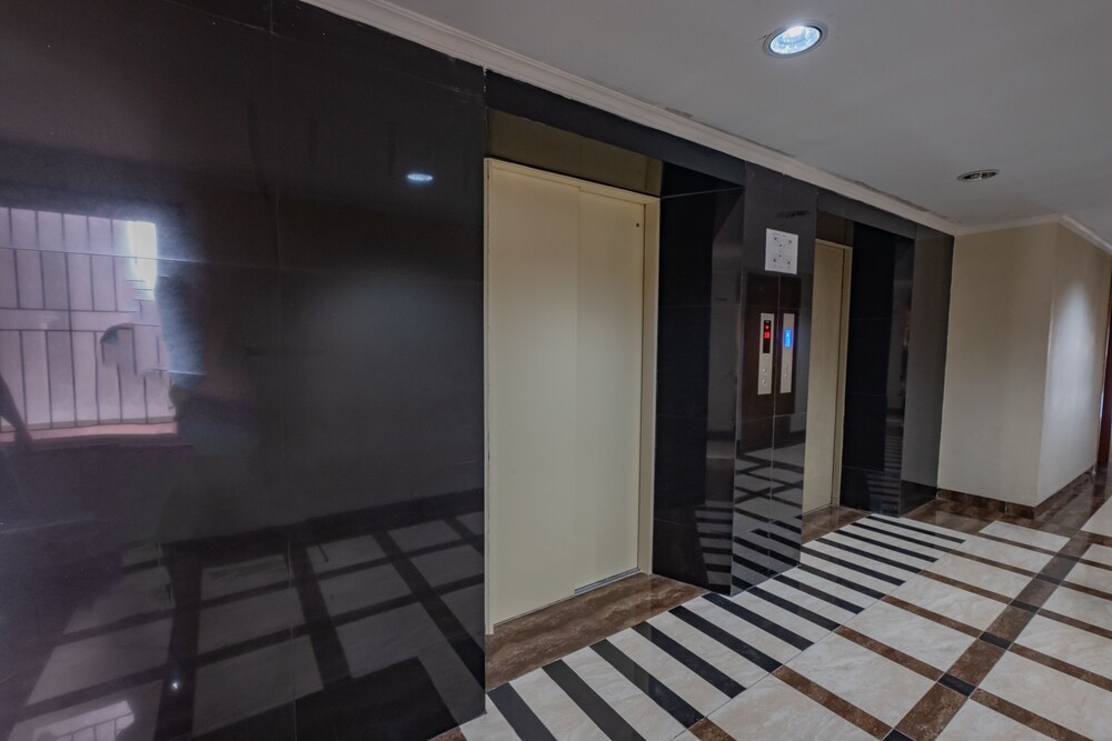 Green Park View by OYO Rooms