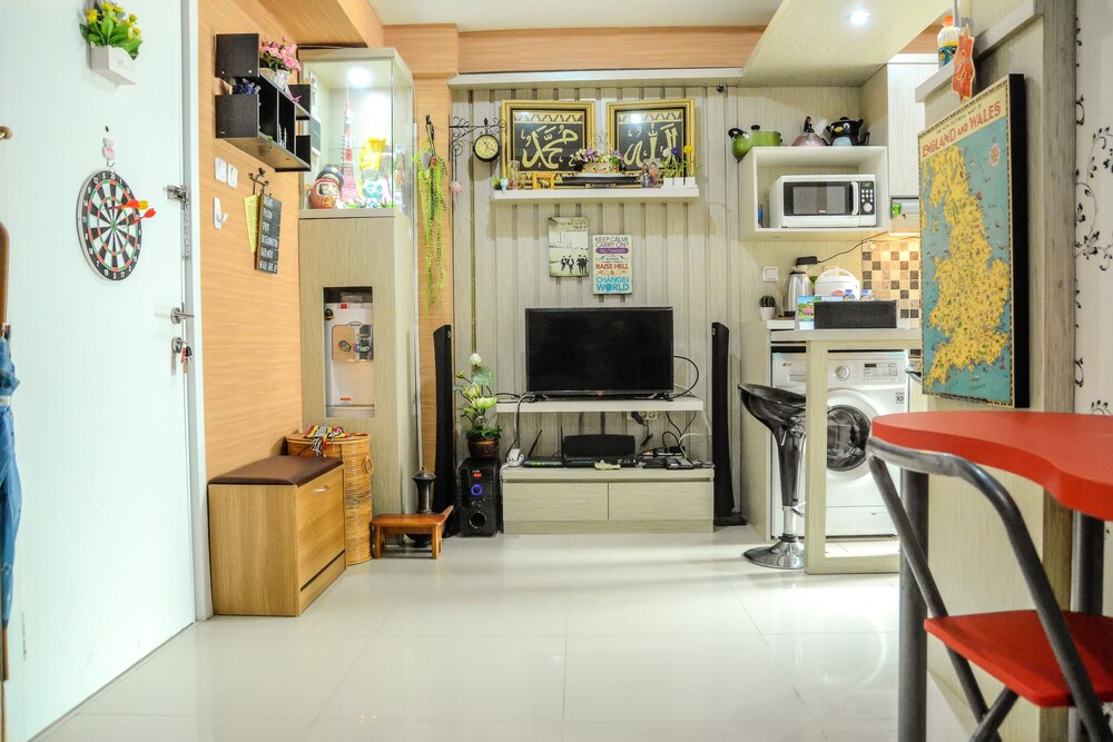 Green Pramuka Cempaka Putih Apartment by Travelio