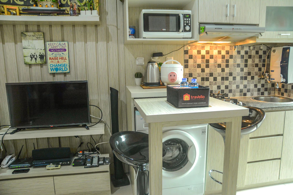 Green Pramuka Cempaka Putih Apartment by Travelio