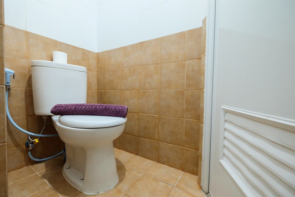 Green Pramuka Cempaka Putih Apartment by Travelio