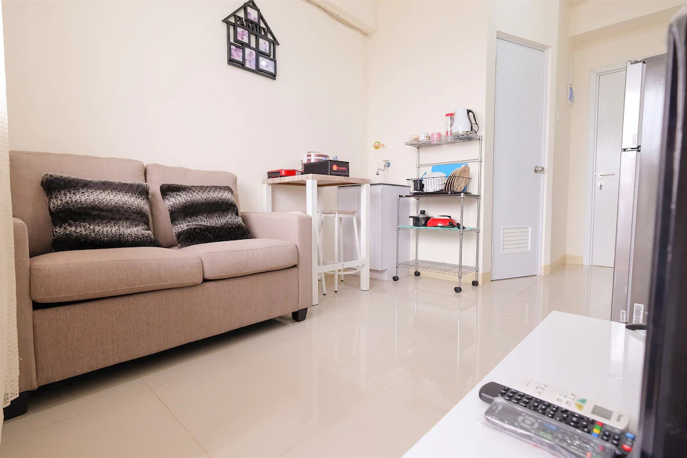 Green Pramuka Cempaka Putih Apartment by Travelio