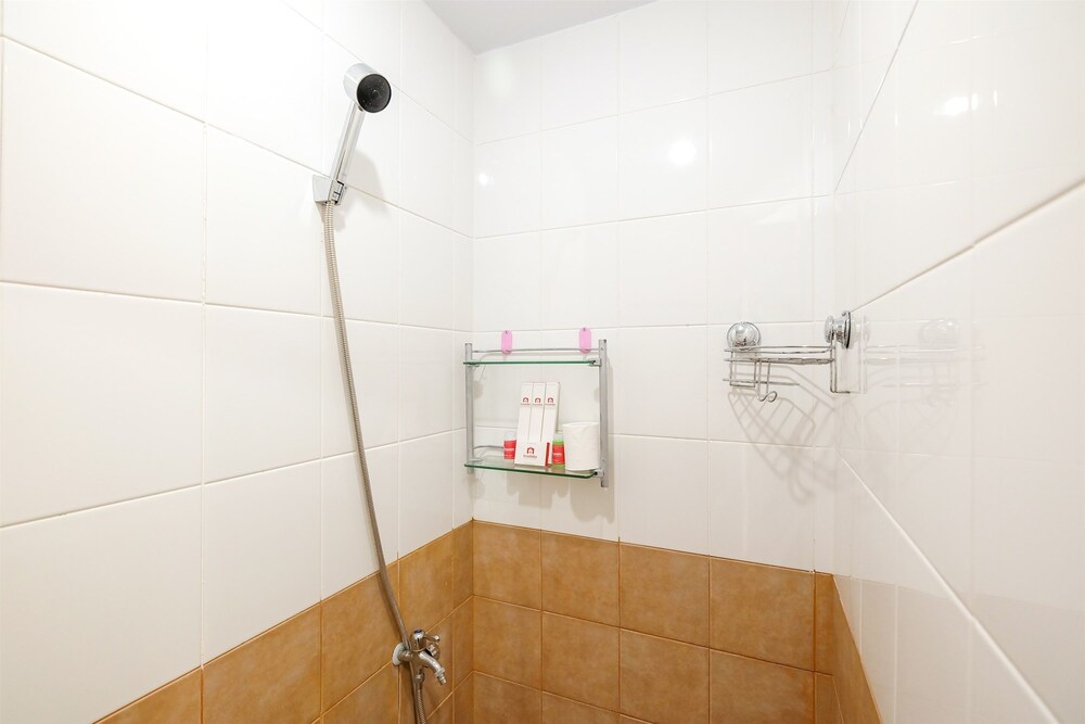 Green Pramuka Cempaka Putih Apartment by Travelio