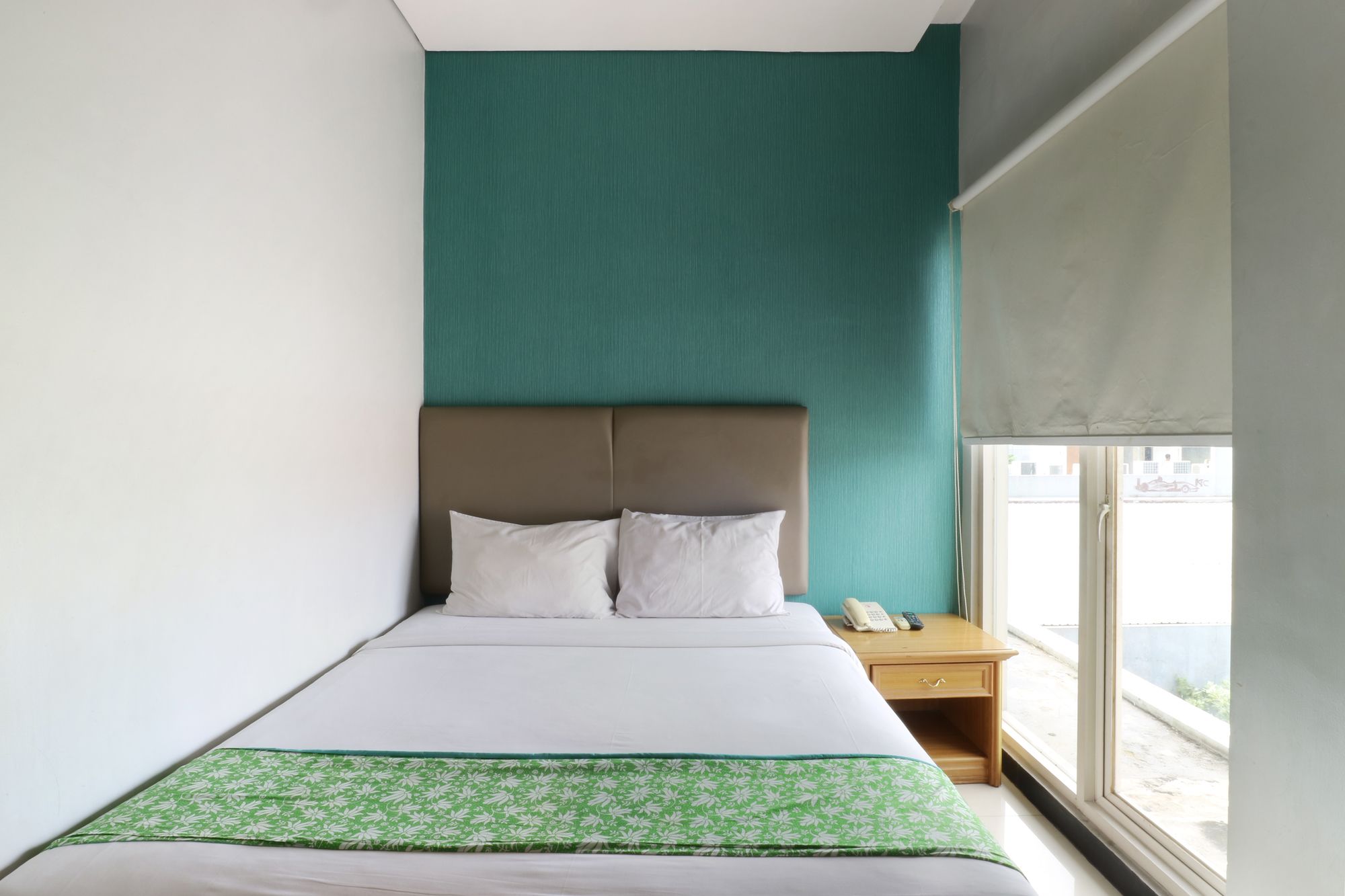 Blue Pacific by RedDoorz