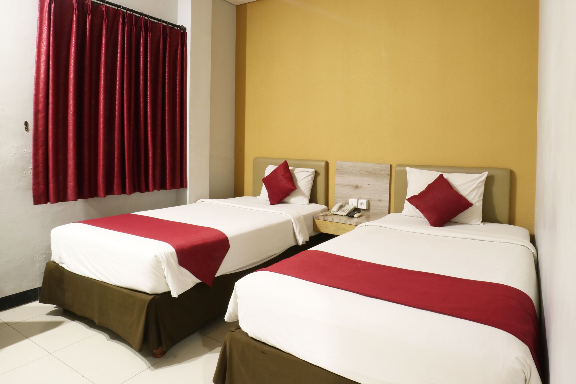 Blue Pacific by RedDoorz