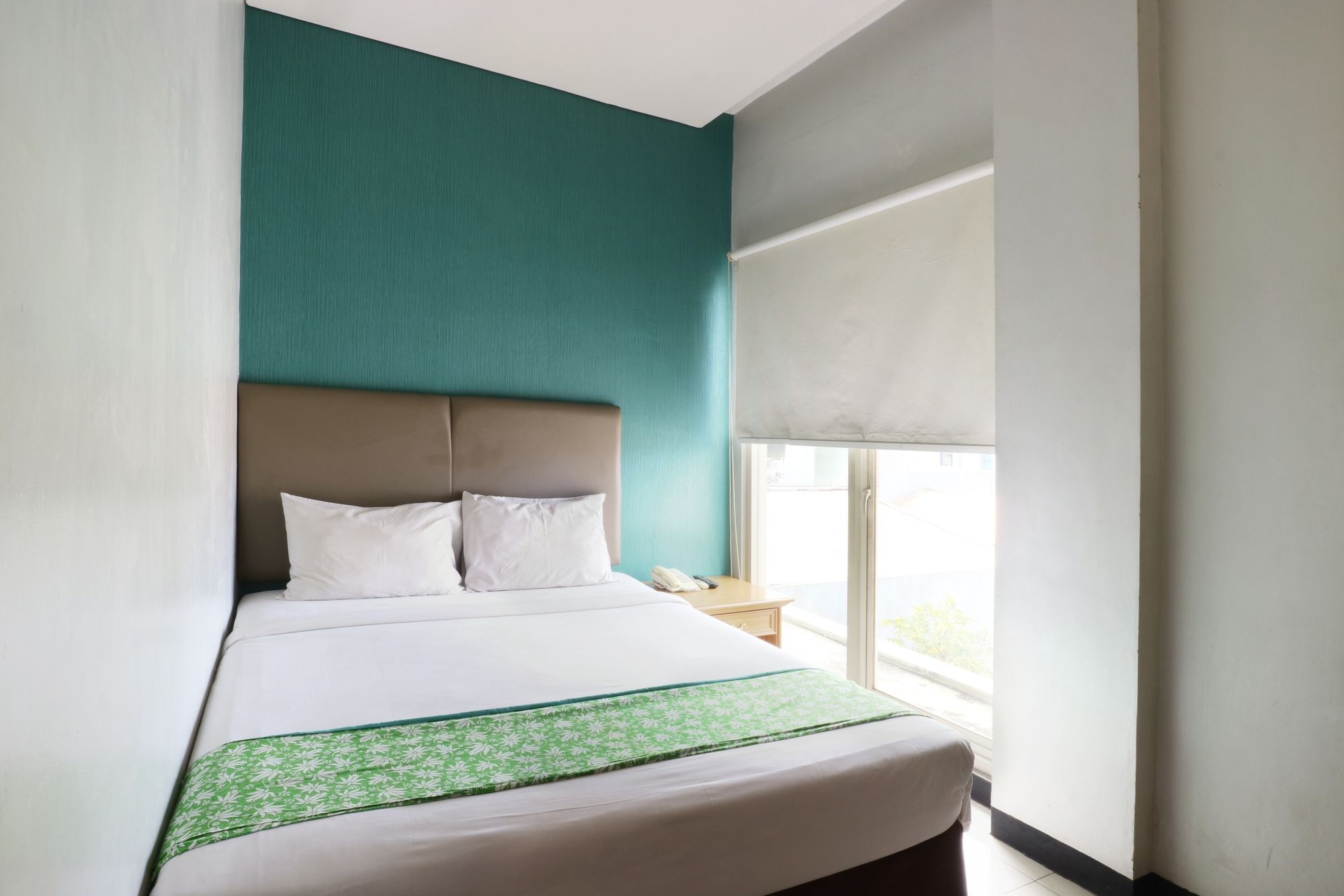 Blue Pacific by RedDoorz