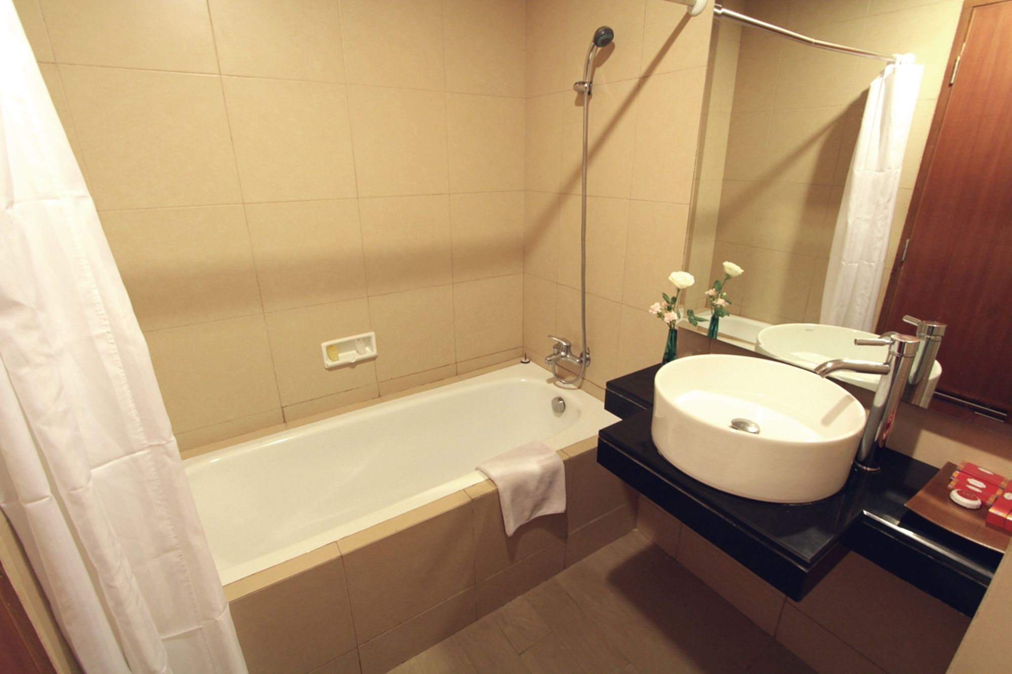 Blue Pacific by RedDoorz