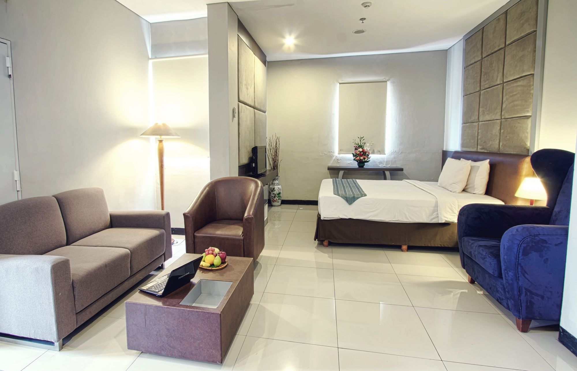 Blue Pacific by RedDoorz