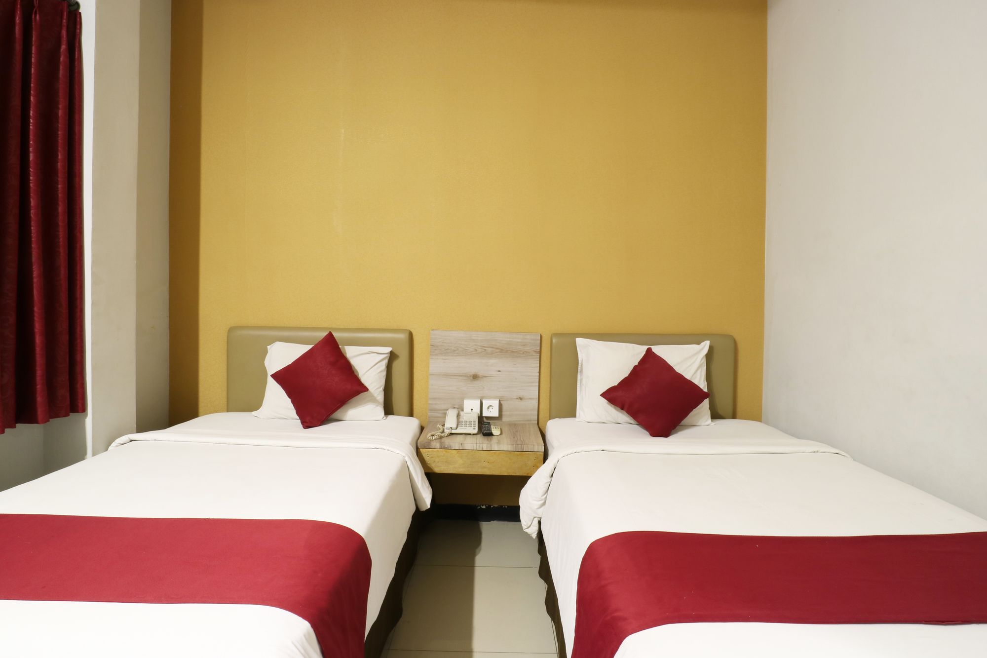 Blue Pacific by RedDoorz