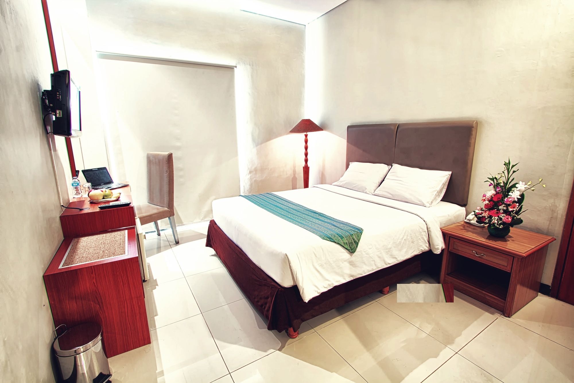 Blue Pacific by RedDoorz