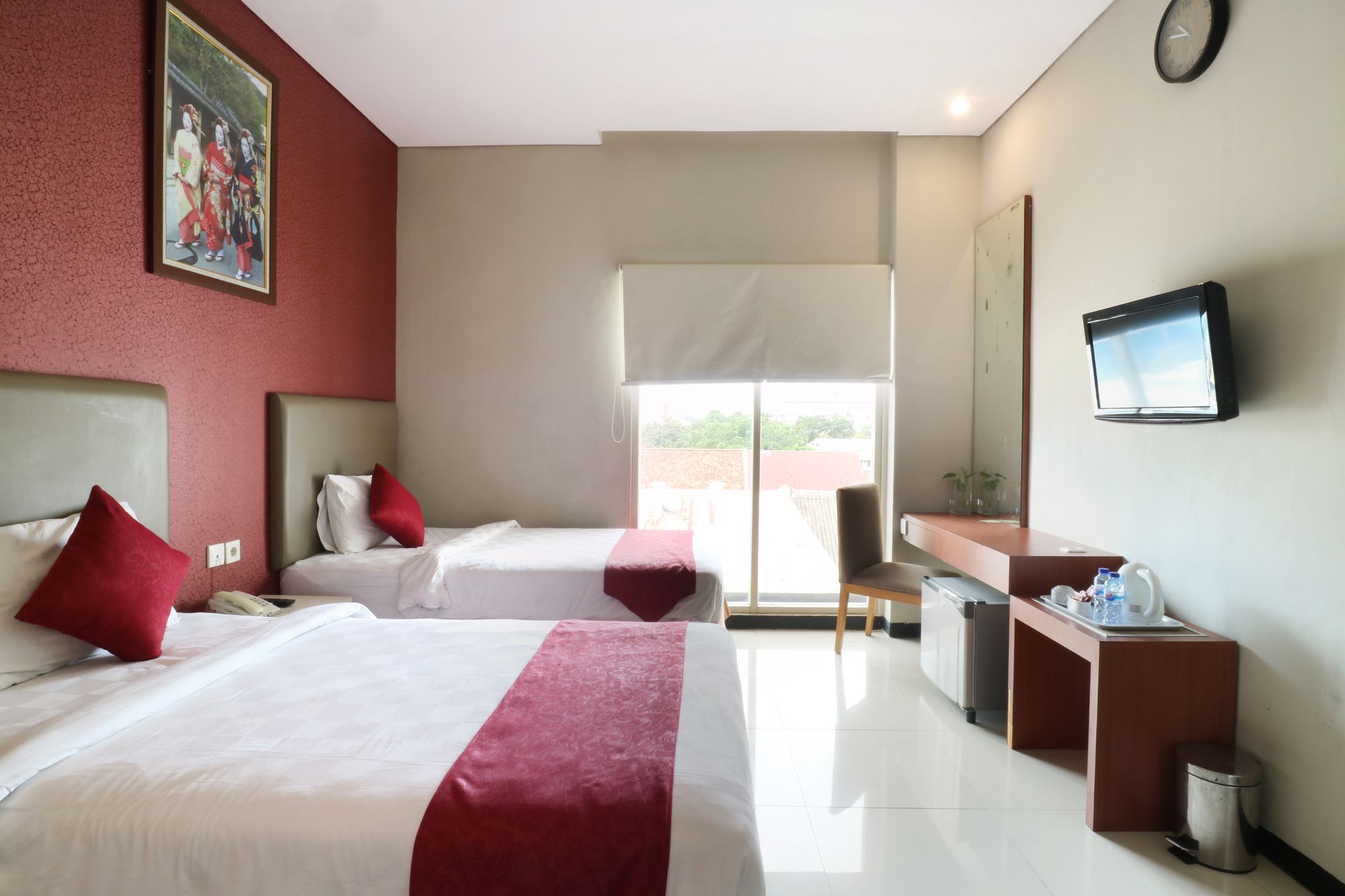 Blue Pacific by RedDoorz