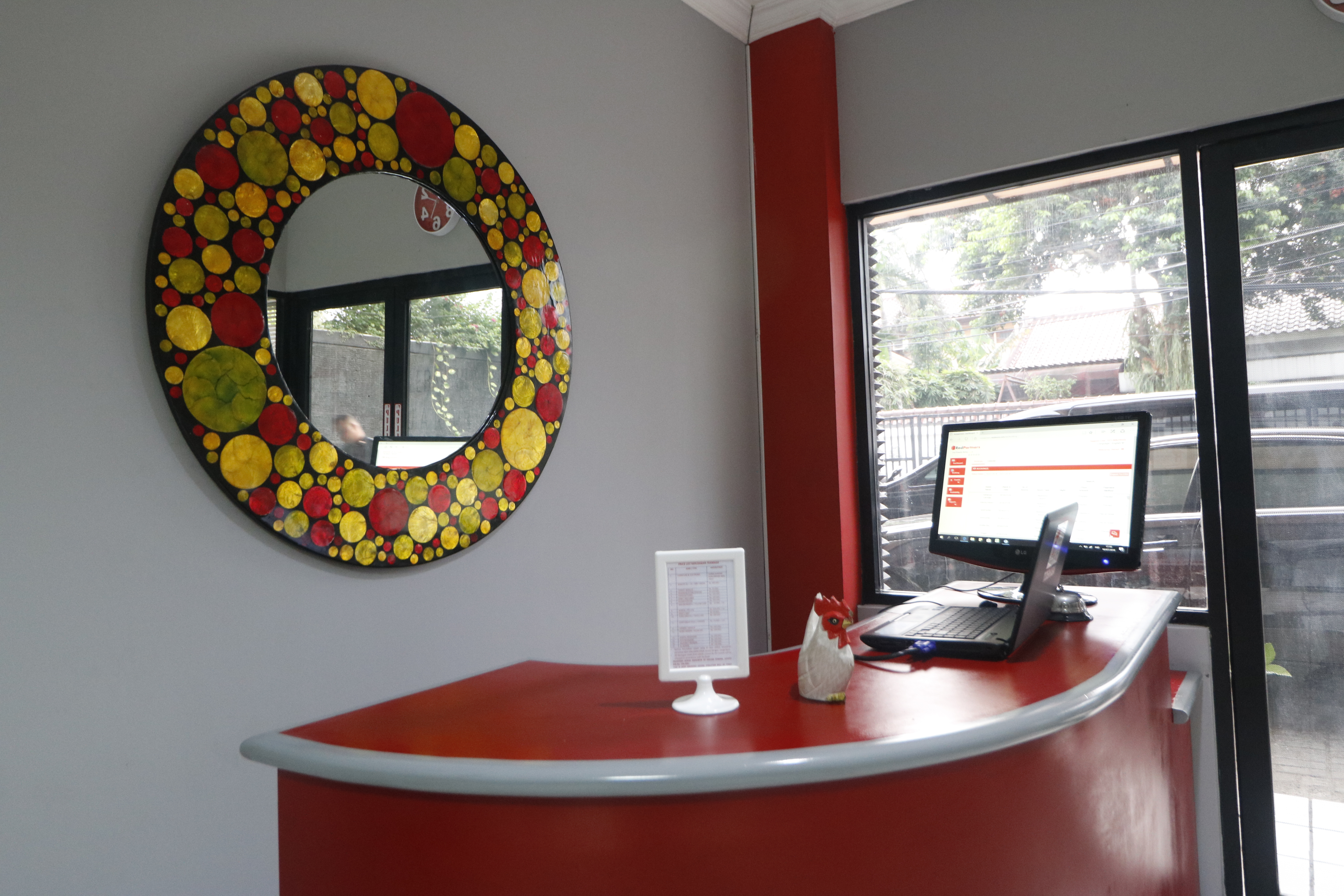 Griya Lebak Bulus By RedDoorz