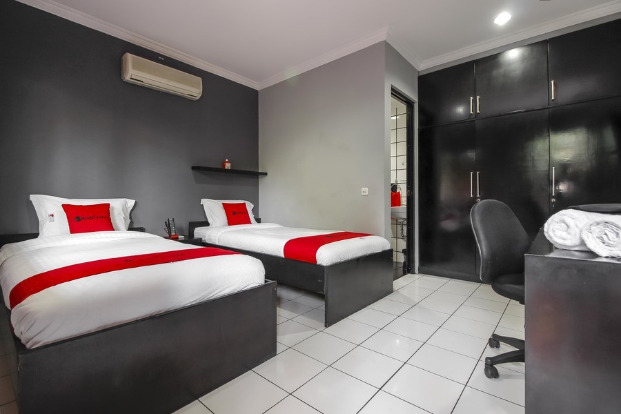 Griya Lebak Bulus By RedDoorz