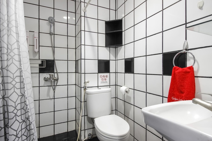 Griya Lebak Bulus By RedDoorz