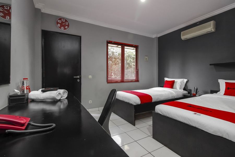 Griya Lebak Bulus By RedDoorz