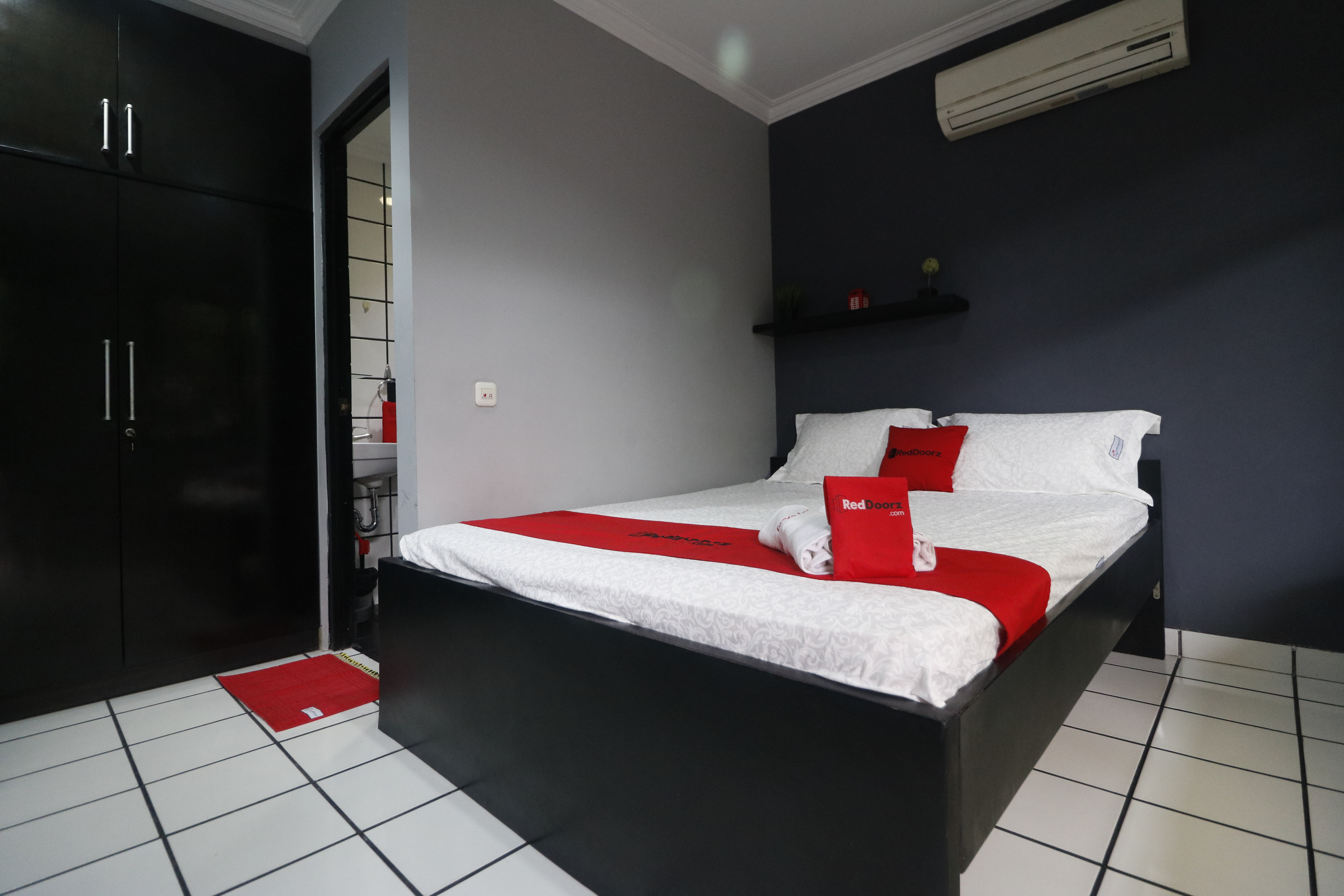 Griya Lebak Bulus By RedDoorz