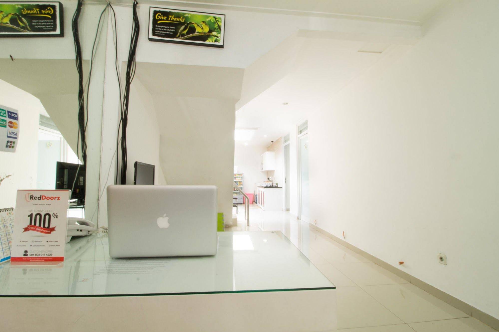 Guest House 8 by RedDoorz