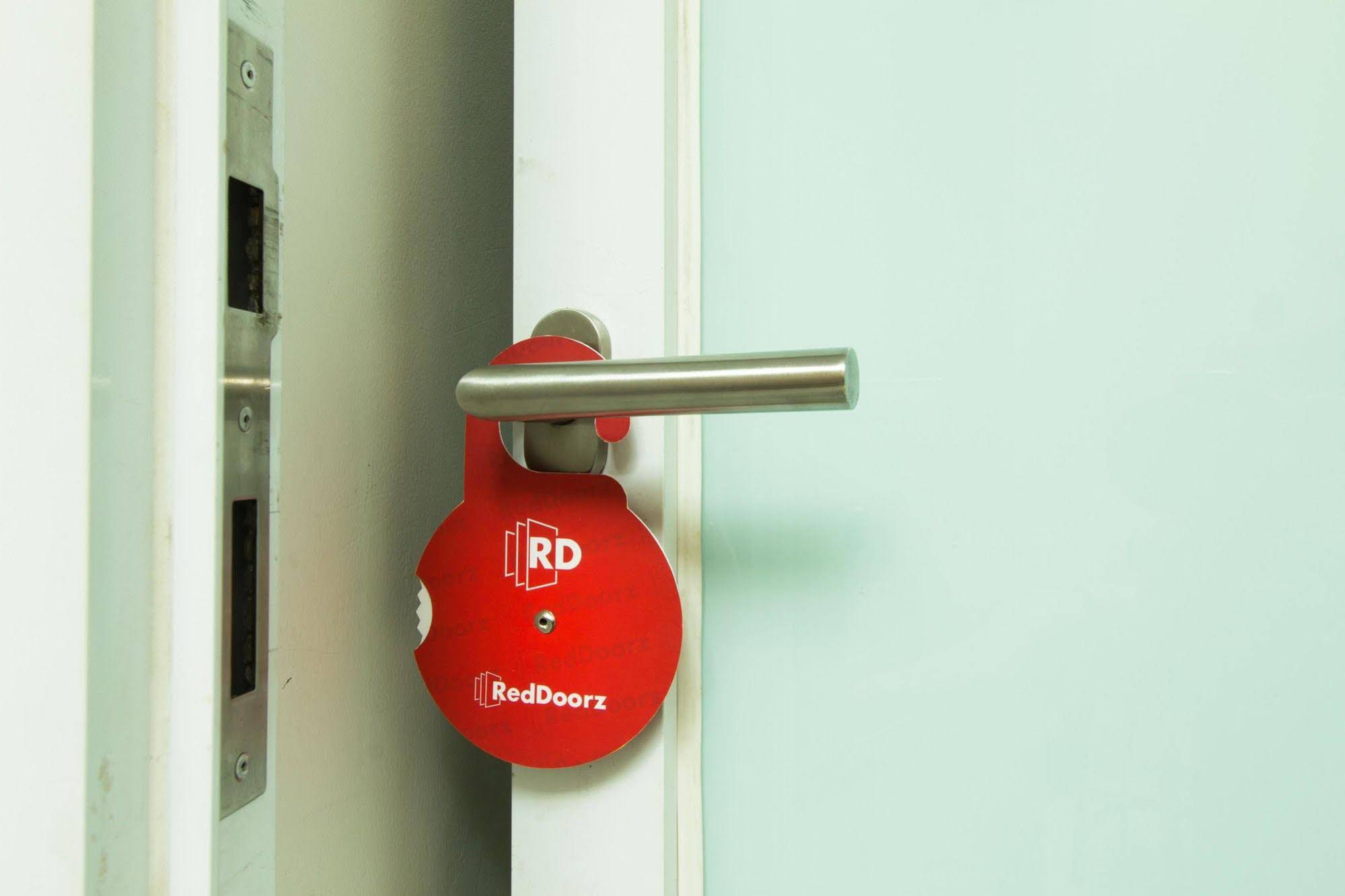 Guest House 8 by RedDoorz