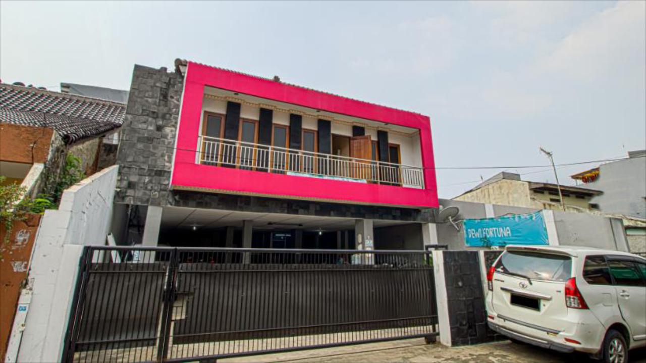 Super OYO 90436 Dewi Fortuna