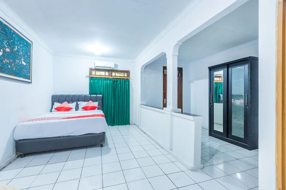 Guntary Residence by OYO Rooms