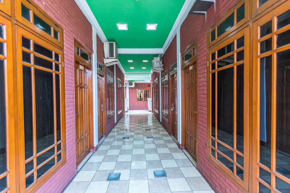 Guntary Residence by OYO Rooms