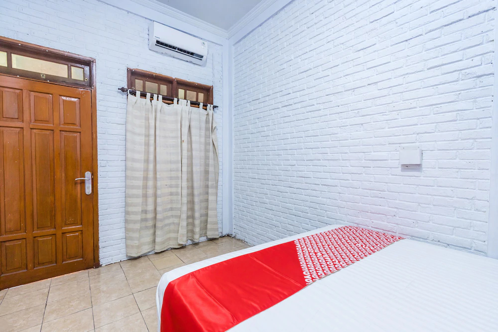 Guntary Residence by OYO Rooms