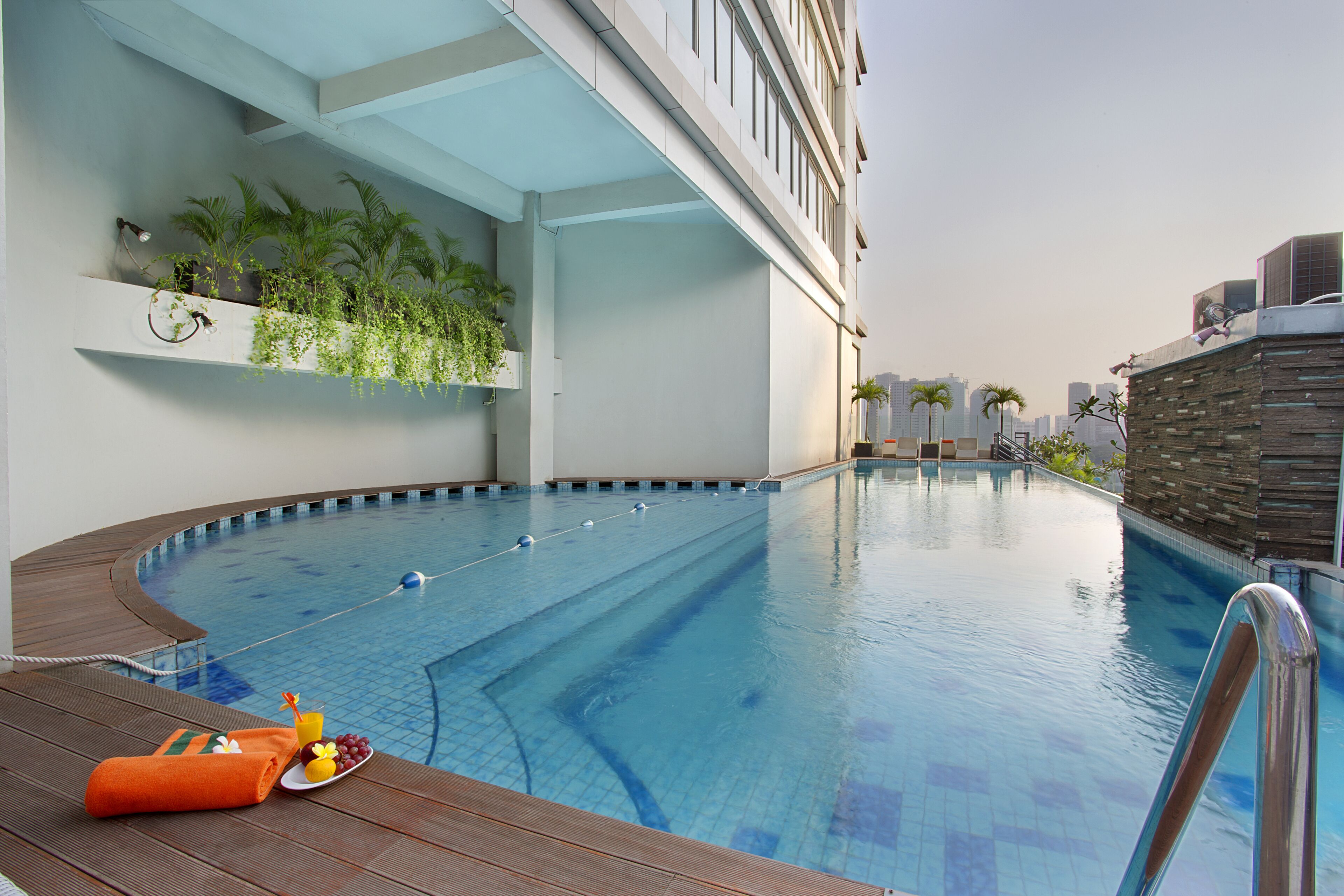 HARRIS Suites FX Sudirman Jakarta