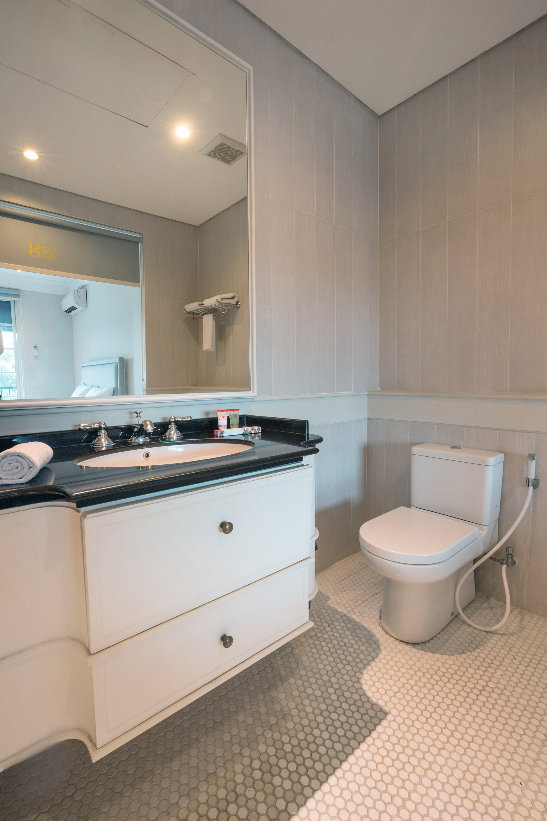 Havenwood Residence by OYO