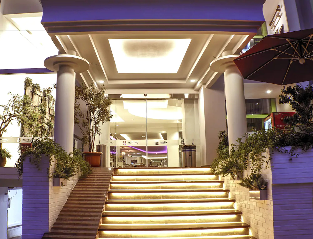 Heef Hotel