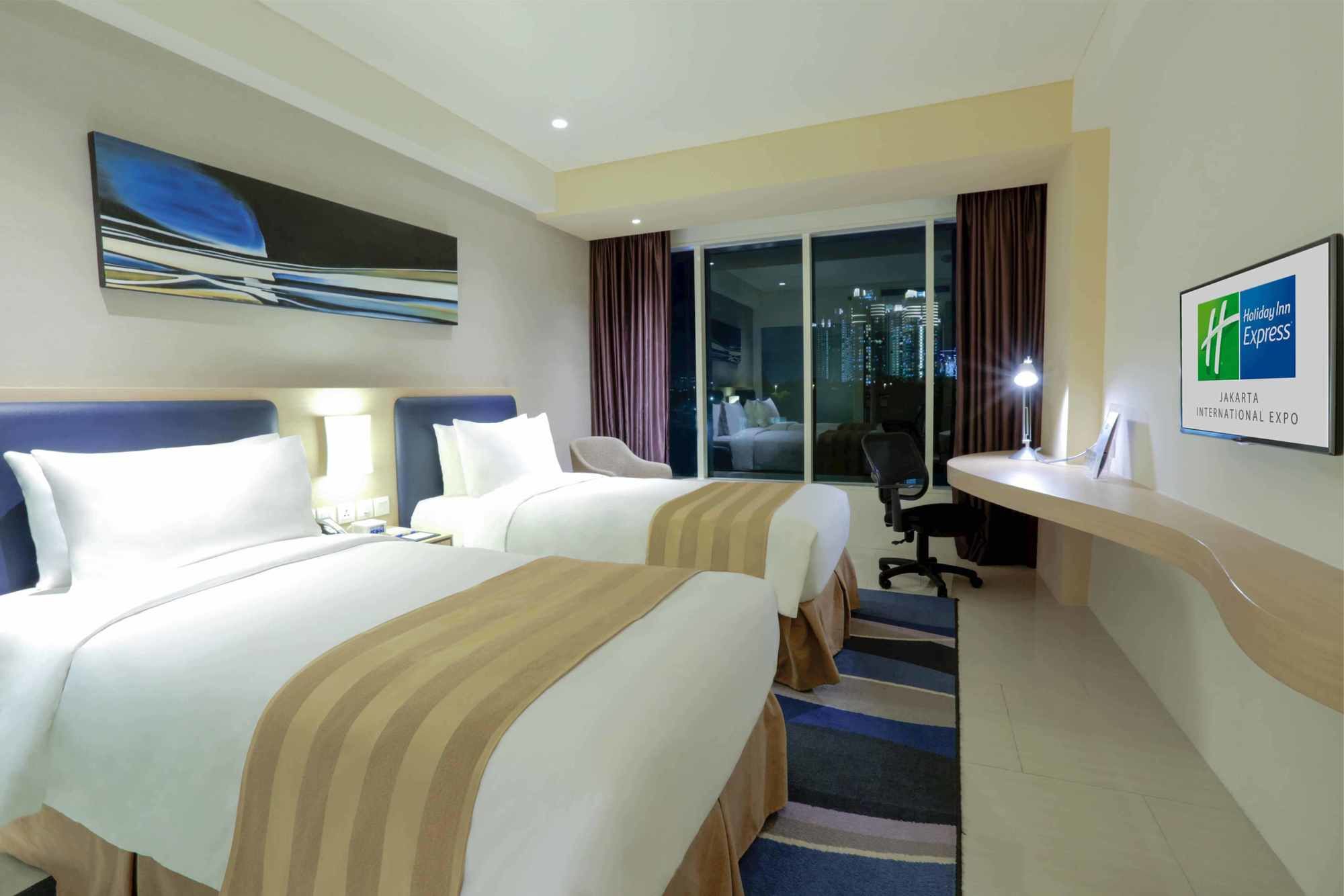 Holiday Inn Express Jakarta International Expo