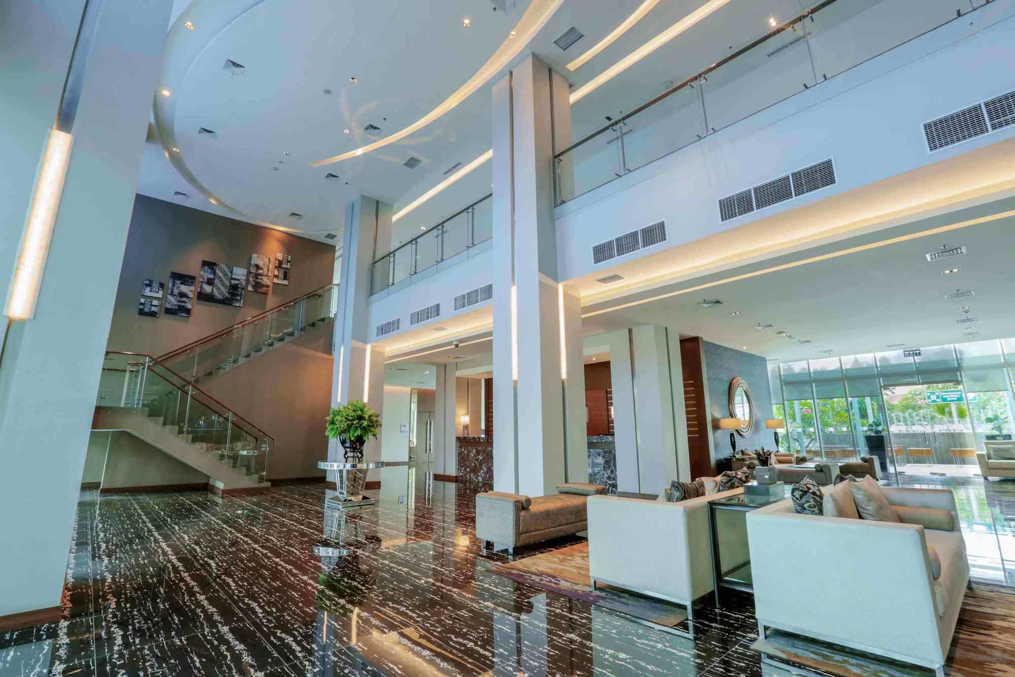 Holiday Inn Express Jakarta International Expo